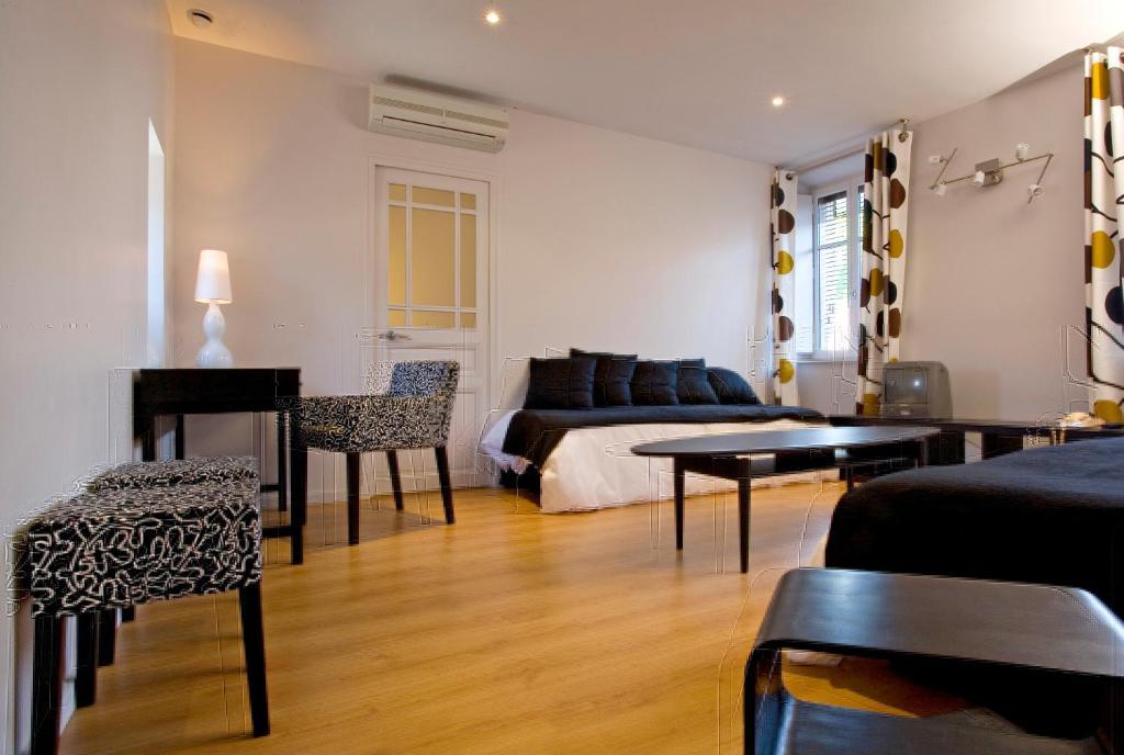 Big Suite,1208445508:JPEG